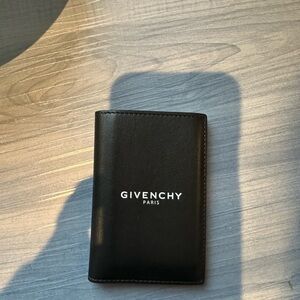 Black givenchy card wallet
